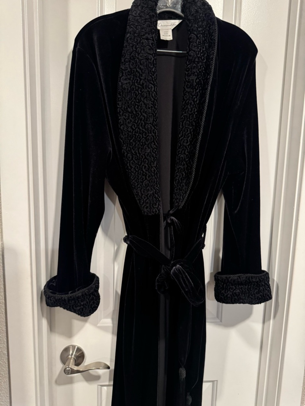 Vintage Diamond Tea Black Velvet Robe Size M